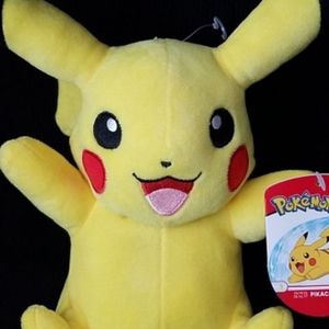 POKÉMON PIKACHU 8” Soft Plush Toy